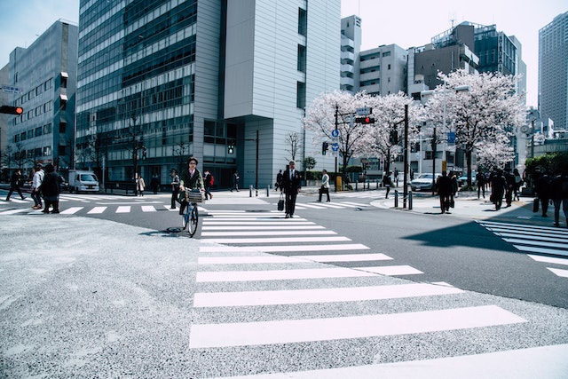 渝中为何勤工俭学对在日本的留学生的职业生涯至关重要？